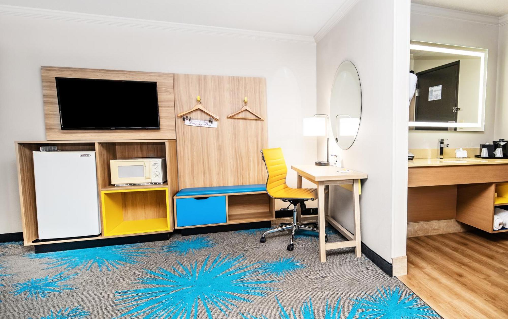 Days Inn By Wyndham Fort Smith Buitenkant foto
