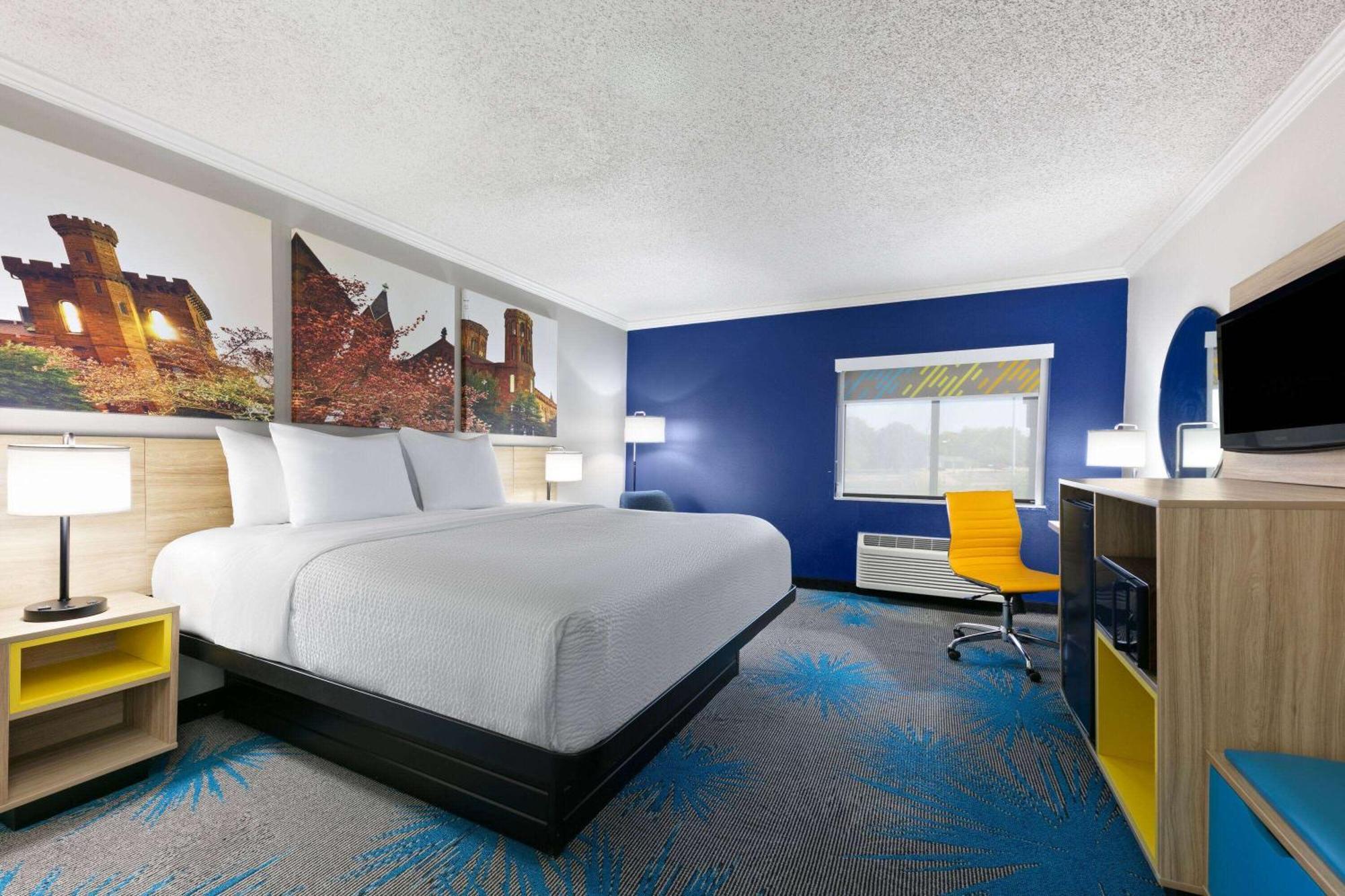 Days Inn By Wyndham Fort Smith Buitenkant foto